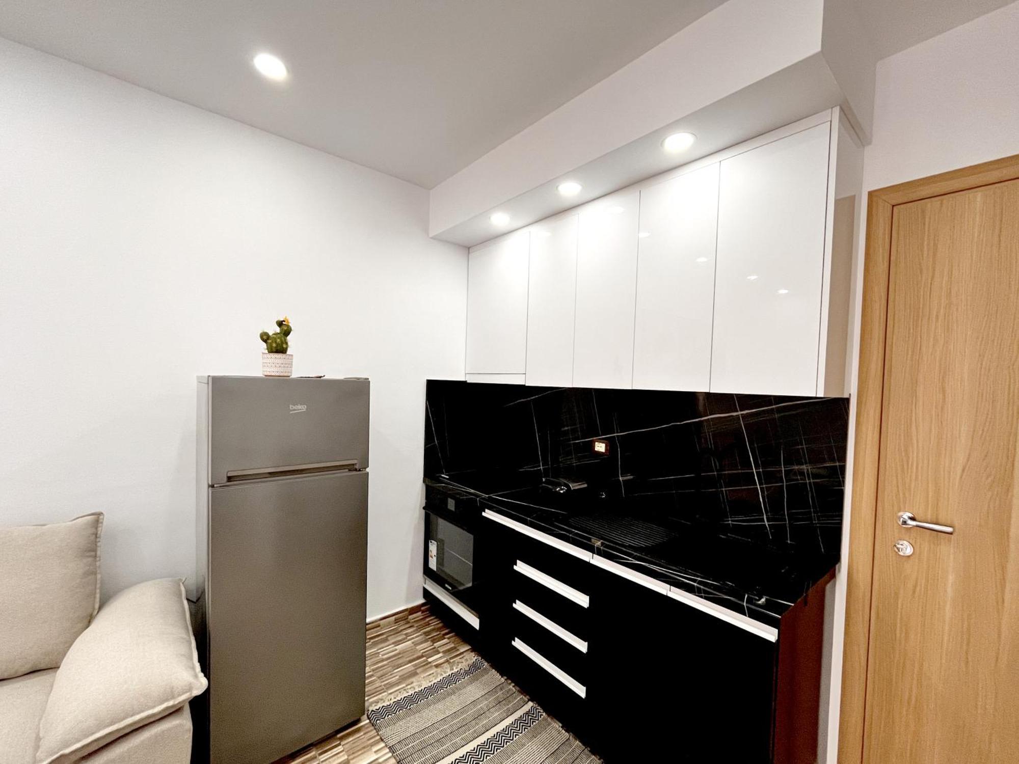 Kam Apartments In The City Center Влёра Экстерьер фото